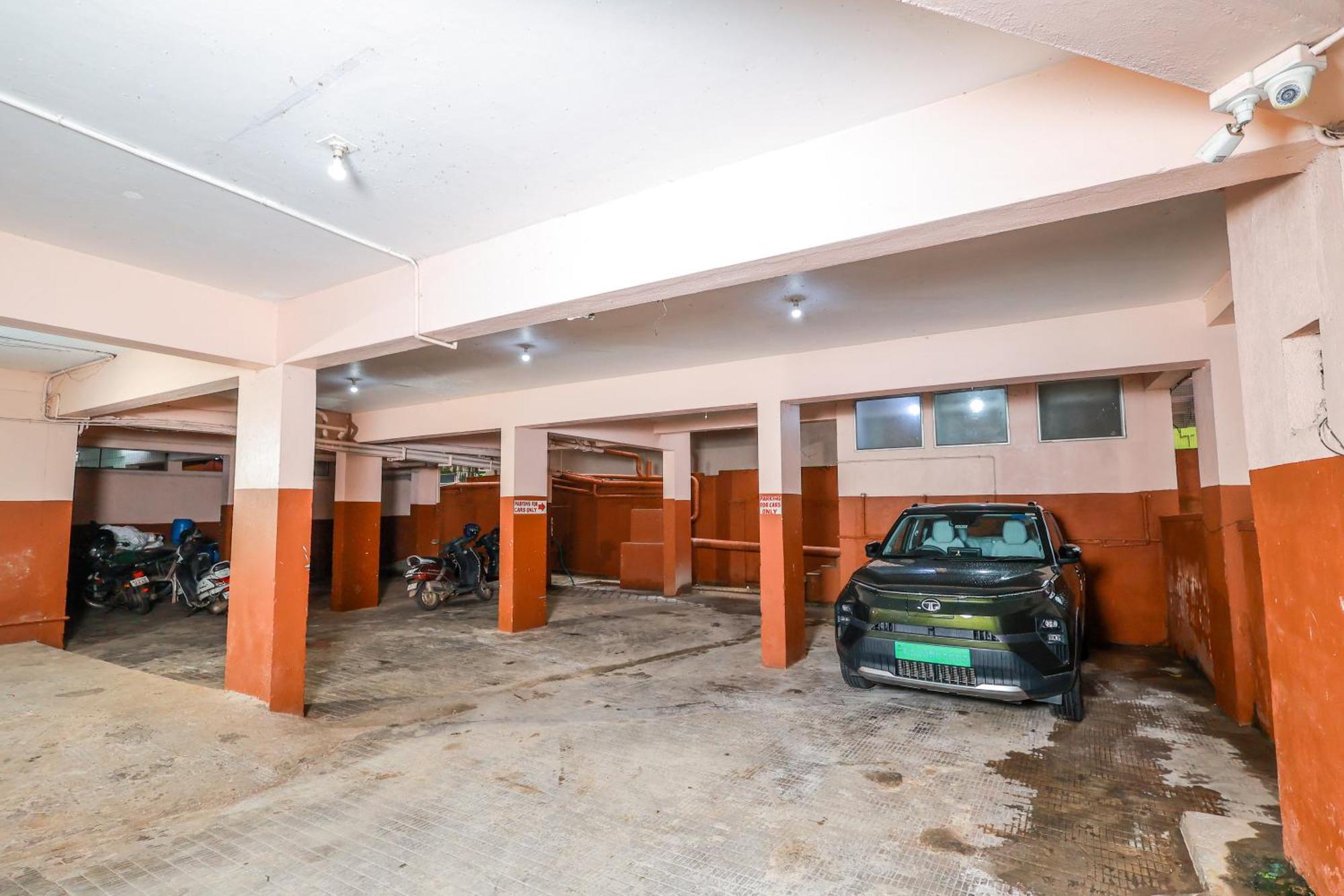 Hotel Janardana Udupi Exteriör bild